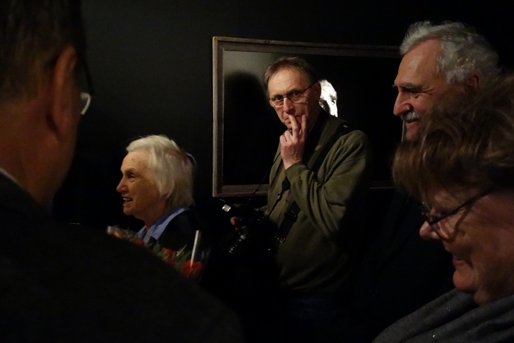 Odwiedzający wystawę mieli okazję porozmawiać z autorami Agnieszką i Maćkiem Nabrdalikiem