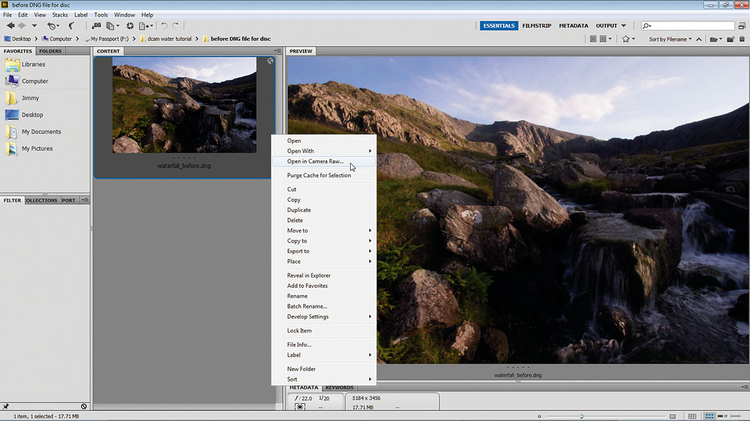 Otwieramy plik w ACRZacznij od otworzenia pliku efekt_rozmycia_ruchu_wody_photoshop_tutorial.dng w programie Adobe Camera Raw (ACR). Aby to zrobić, przejdź do programu Bridge, a następnie kliknij katalog prawym przyciskiem myszy i wybierz opcję Otwórz w Camera Raw.