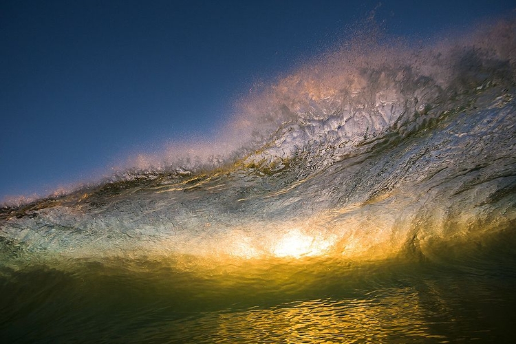 Z cyklu "Waves", fot. Shane Chalker