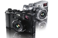 Czarny X100S, super-zoomy i wodoodporny maluch - nowe kompakty Fujifilm